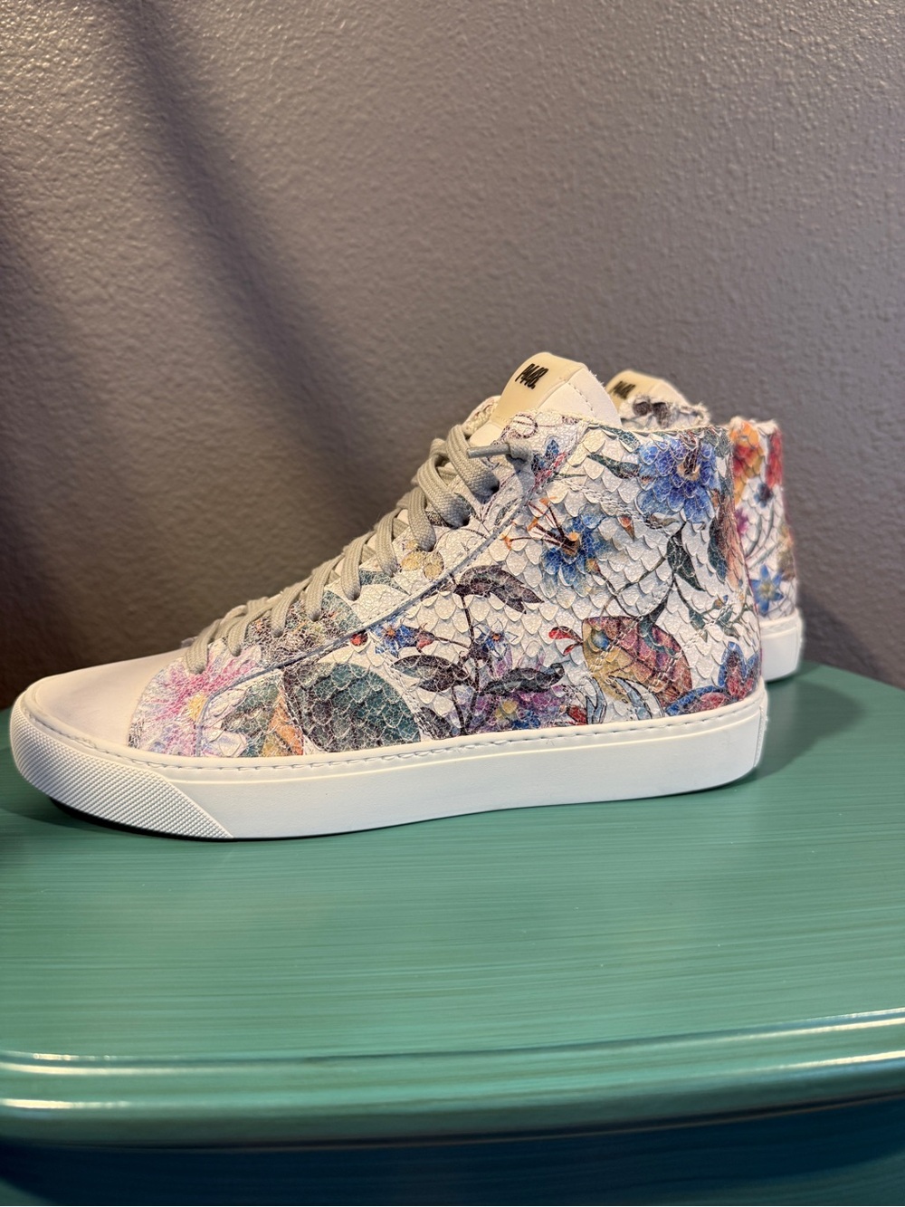 P448 RARE Snake-Embossed Floral Print High-Top Sneakers Sz 39/8.5-9 | EUC